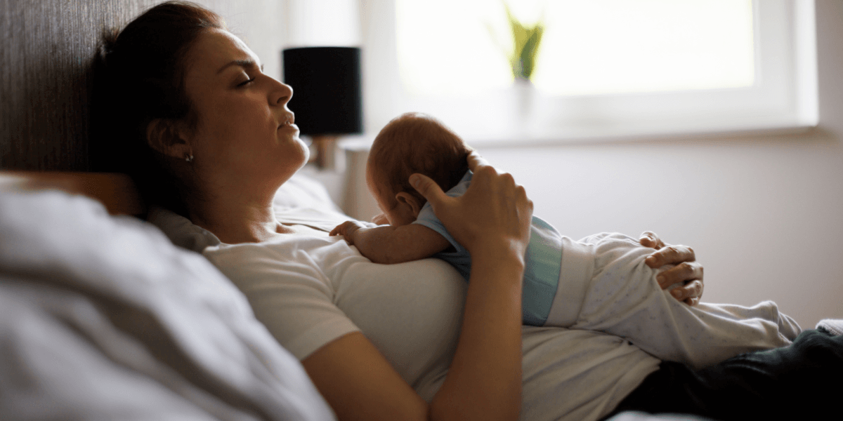 Kass sömn och gnällig bebis? Skyll på “the 4 month sleep regression”!