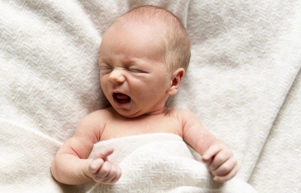 Överlevnadsguiden för nyblivna föräldrar – ALLT du behöver veta om nyfödda bebisar!